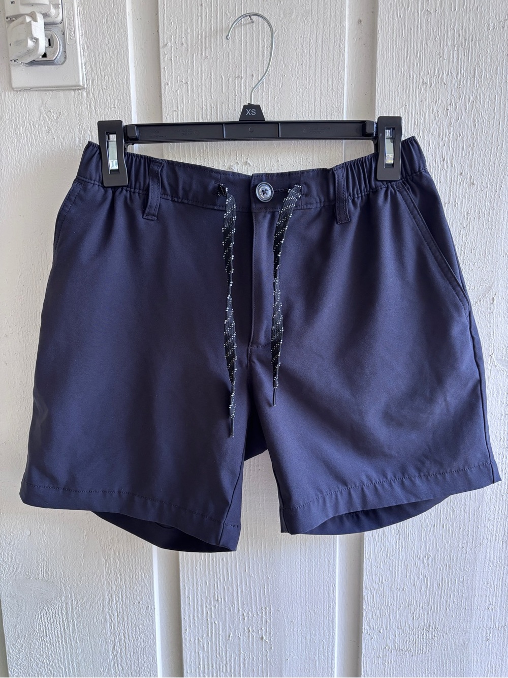 chubbies Black 6” Elastic Waist Everywhere Short